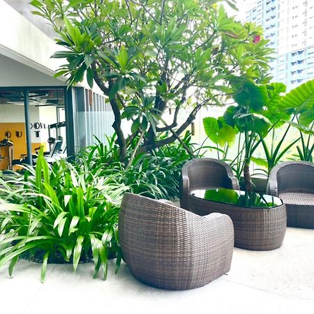 Compass One Building - Luxury Apartments Ap Phu Tho Buitenkant foto